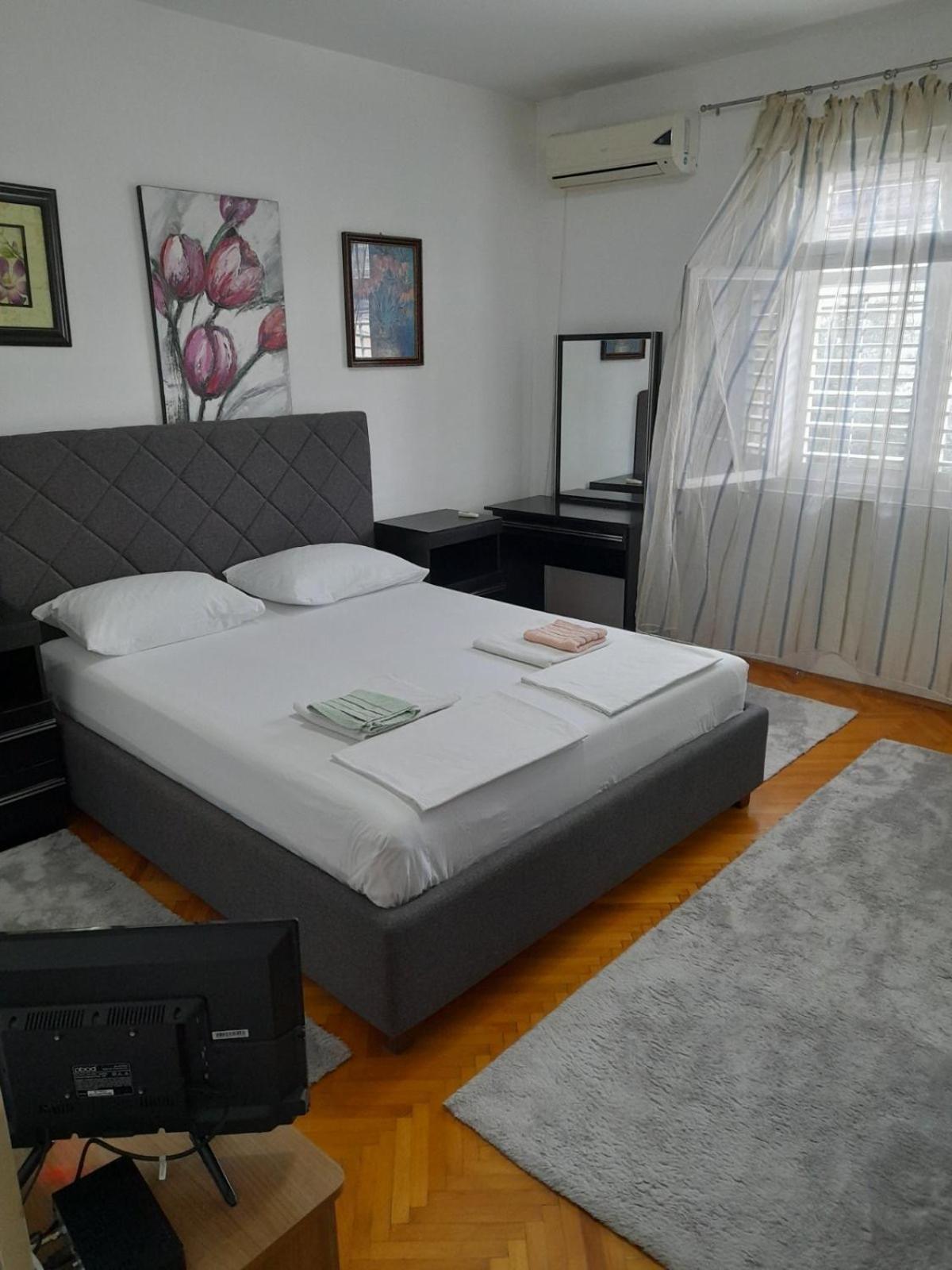 Anita Guest House Tivat Dış mekan fotoğraf