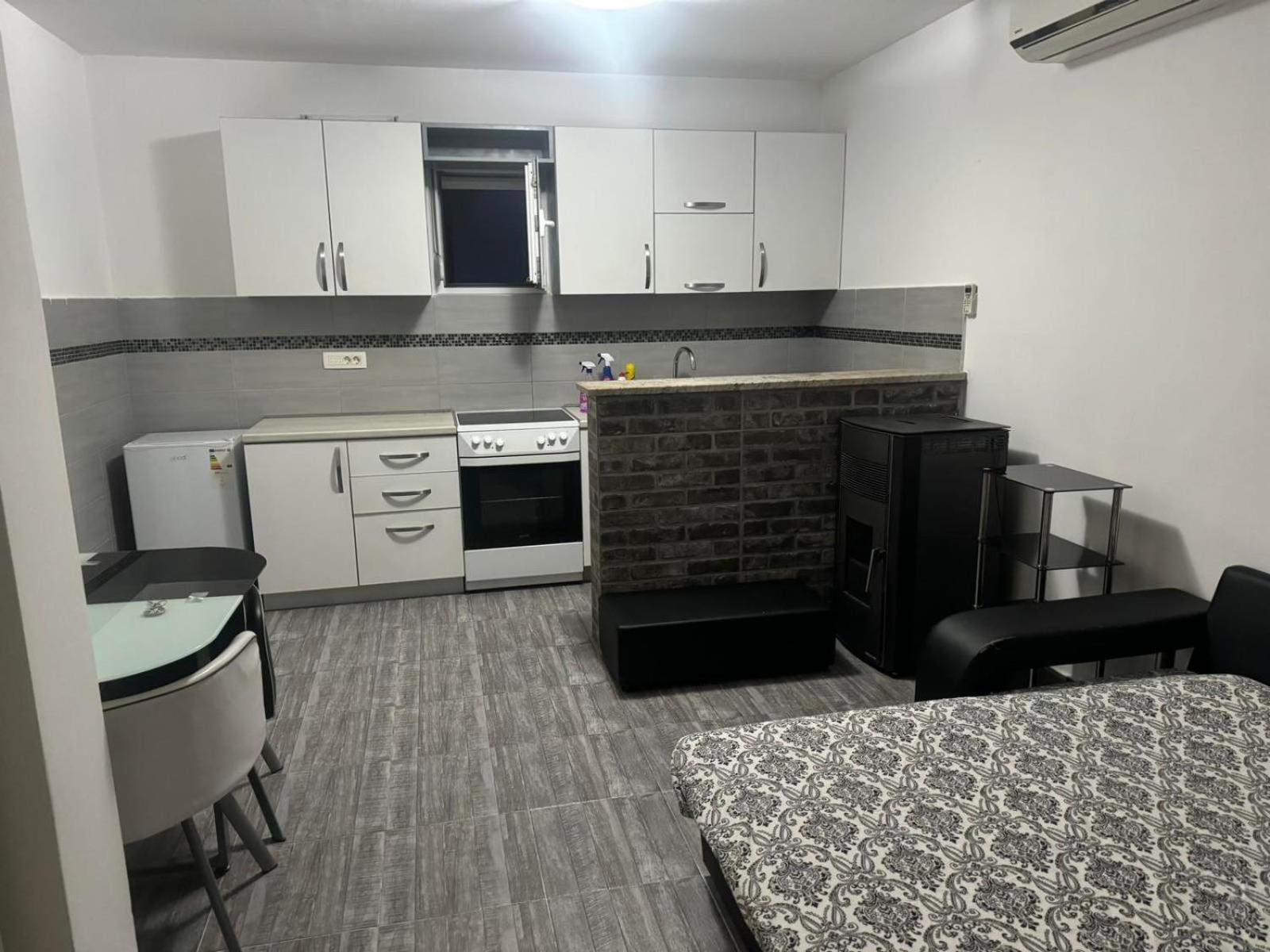 Anita Guest House Tivat Dış mekan fotoğraf